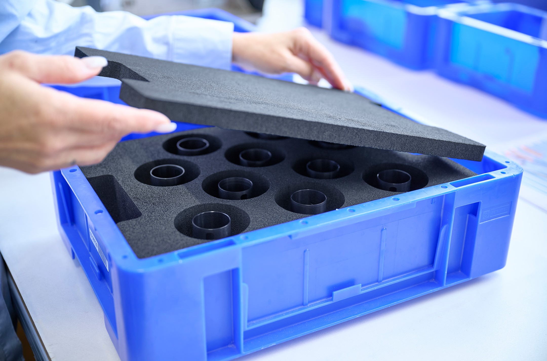 Schutzverpackungen gegen Partikel, Vibration & Feuchtigkeit cnc gefertigter Bauteile